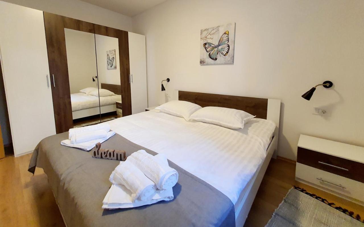 Sea Star Apartments ปิเยชชานา อูวาลา ภายนอก รูปภาพ