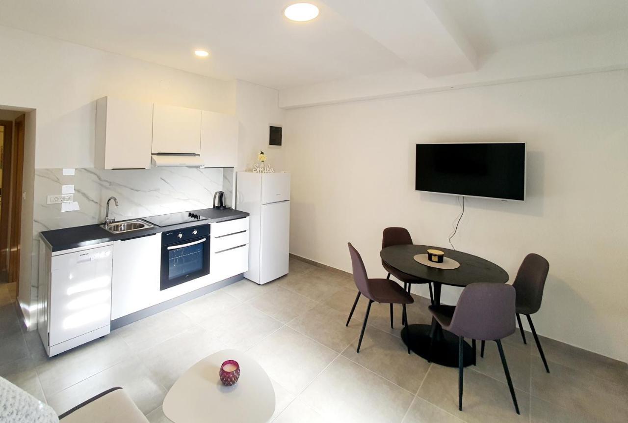 Sea Star Apartments ปิเยชชานา อูวาลา ภายนอก รูปภาพ